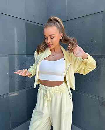 Женский прогулочный плюшевый костюм двойка: кофта и штаны Желтый, 46/48 Одесса