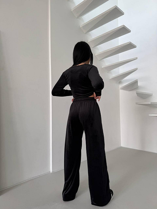 Жіночий прогулянковий костюм-двійка: лонгслів і штани велюр Чорний, 42/44 Одеса - фото 5