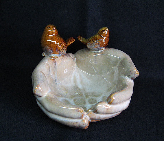 Блюдо из керамики Птички на руке Киев - изображение 1