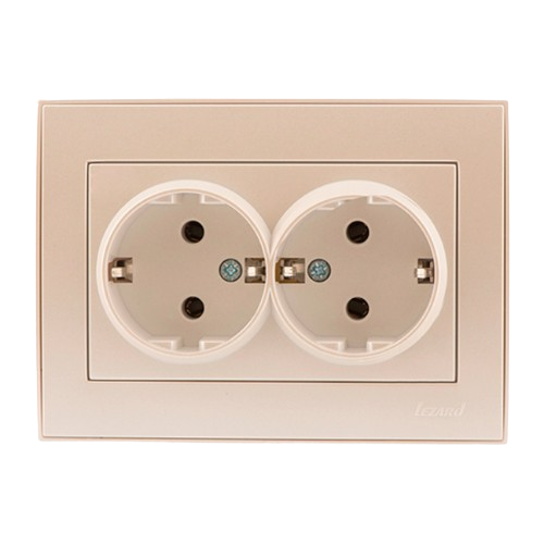 RAIN перлинно-білий перламутр Розетка внутрішня 2-а із заземленням Лезард Житомир