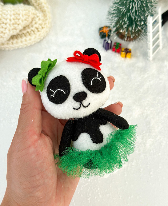 Новогодняя елочная игрушка из фетра ручной работы Панда (девочка) Киев - изображение 3