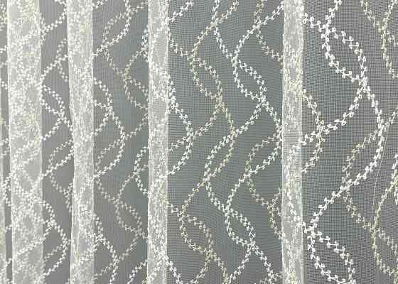 Тюль VR-Textil 1833т Фатин с вышивкой и люрексом Молочный с золотистым 450х270 см (42-1069) Киев