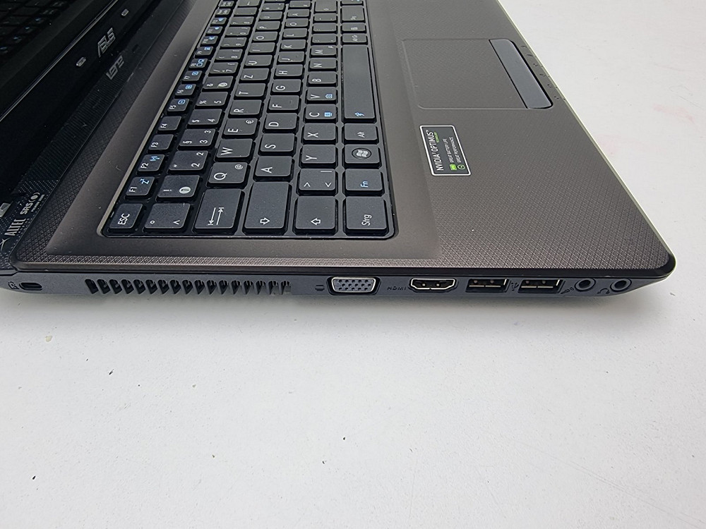 Ноутбук ASUS K52J i3-370M\2+2\0\Nvidia GT310M 1gb АКБ+ (товар вживаний) Луцк - изображение 3