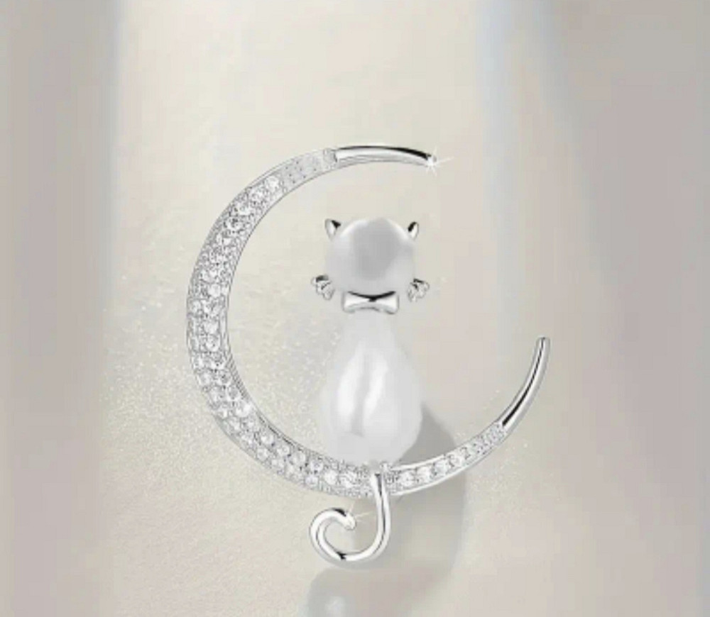 Брошка "Котик на місяці" Сріблястий Сміла - фото 1