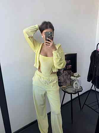 Женский стильный привлекательный велюровый костюм Лимонный, 42/44 Одесса