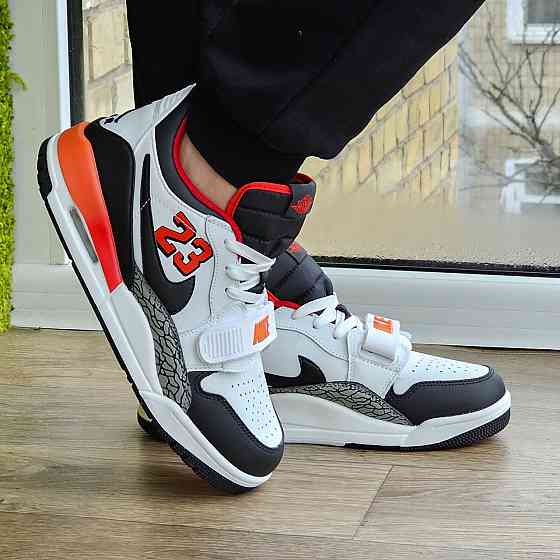 Мужские Кроссовки Nike Jordan Белые Кожаные Джорданы Найк (размеры: 41,42,43,44,45) Видео Обзор Днепр