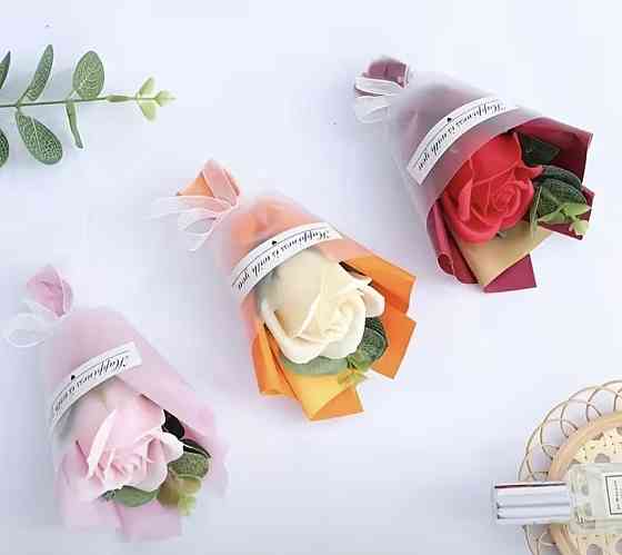 Мило-букет "Троянда" 3 шт Рожевий, Молочний, Червоний Сміла