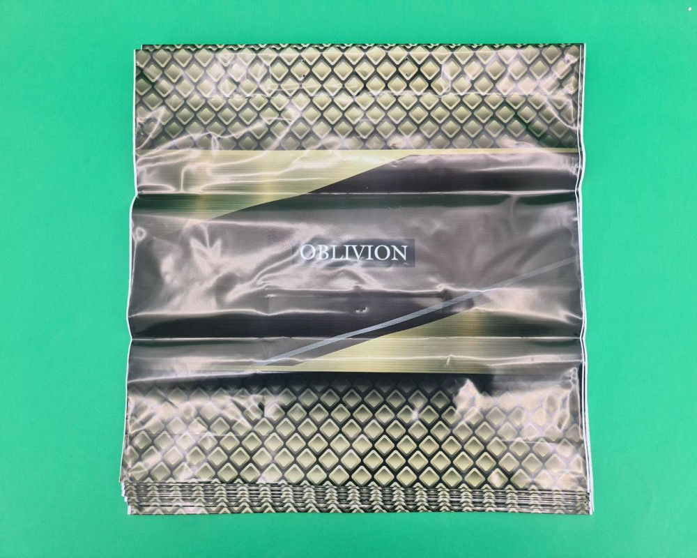 Полиэтиленовый пакет (40х40) с пластиковой ручкой 