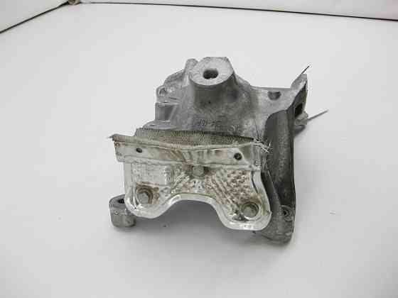 VAG  4M0199308BM Кронштейн/лапа двигуна правий Одесса