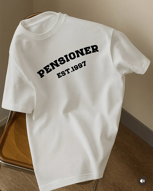 Футболка "Pensioner" з індивідуальним роком (унісекс) Графітовий, M Чернівці - фото 1