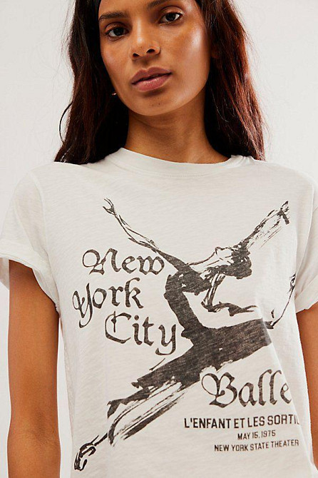 Футболка женская с принтом 44 Белая 2634325362 Днепр - изображение 1