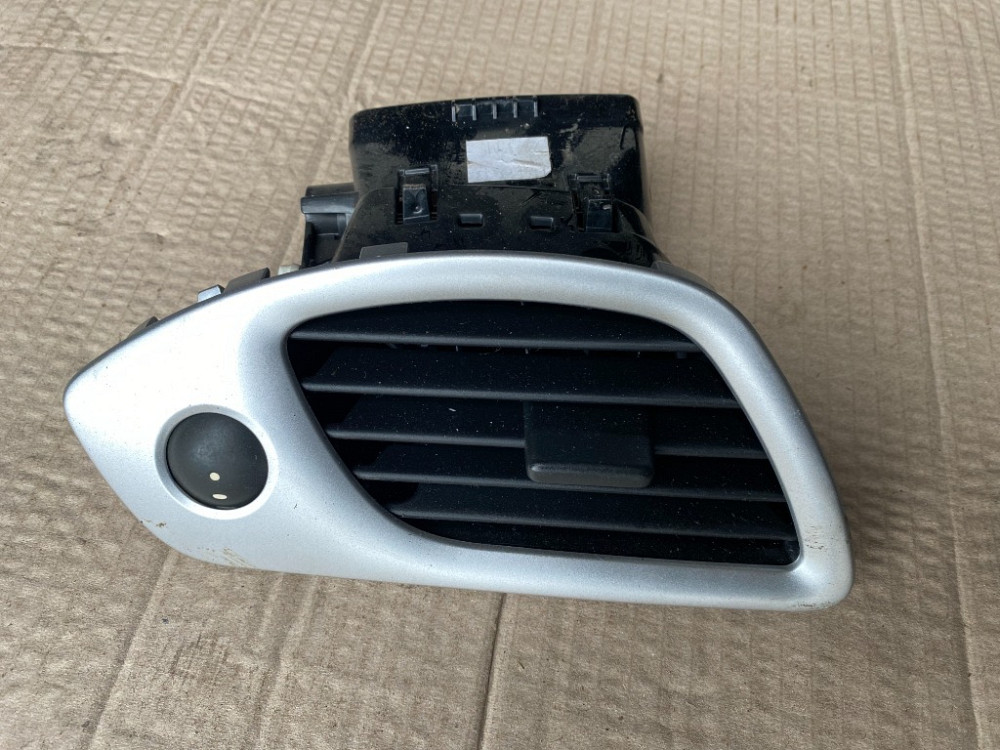 Дефлектор повітряний лівий Renault Scenic III 2009-2016 Ковель - фото 1