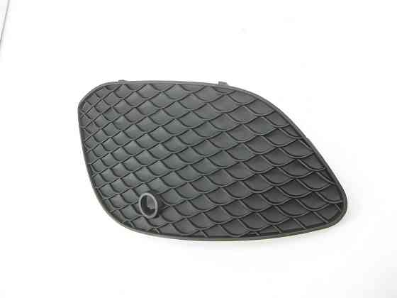 Mercedes-Benz  A2538850122 Нова декоративна бічна сітка у передній бампер під парктронік ліва GLC X253 Одесса