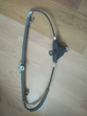 Склопідйомник скла задньої правої дверки Фольксфваген Пассат 193839402 Винница