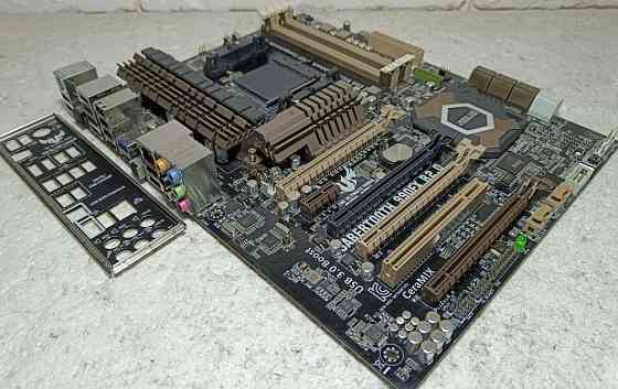 Материнська плата AMD ASUS SABERTOOTH 990XF R2.0 sAM3+ під FX ТОПОВА! Харків