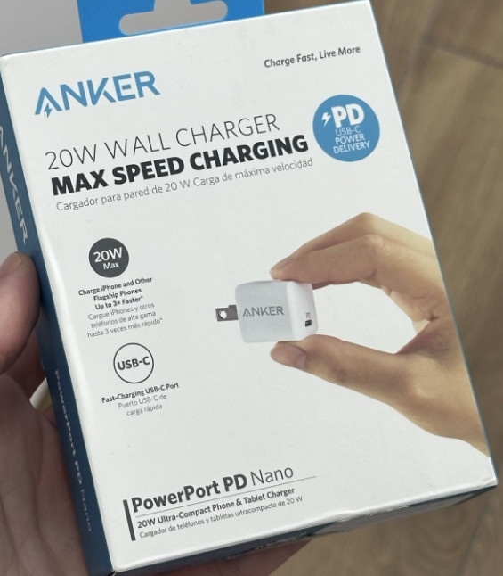 Зарядное устройство Anker 20W USB-C Charger PowerPort PD Nano Adapter. Харьков - изображение 5