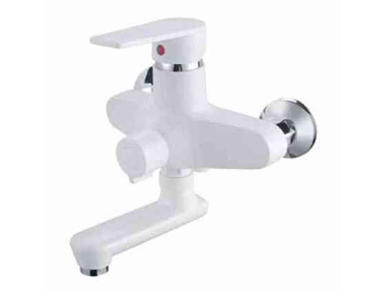 Смеситель Настенный белый OSCAR-008 EURO SET WHITE (со шлангом, лейкой и кроншт.) ТМ PLAMIX Киев