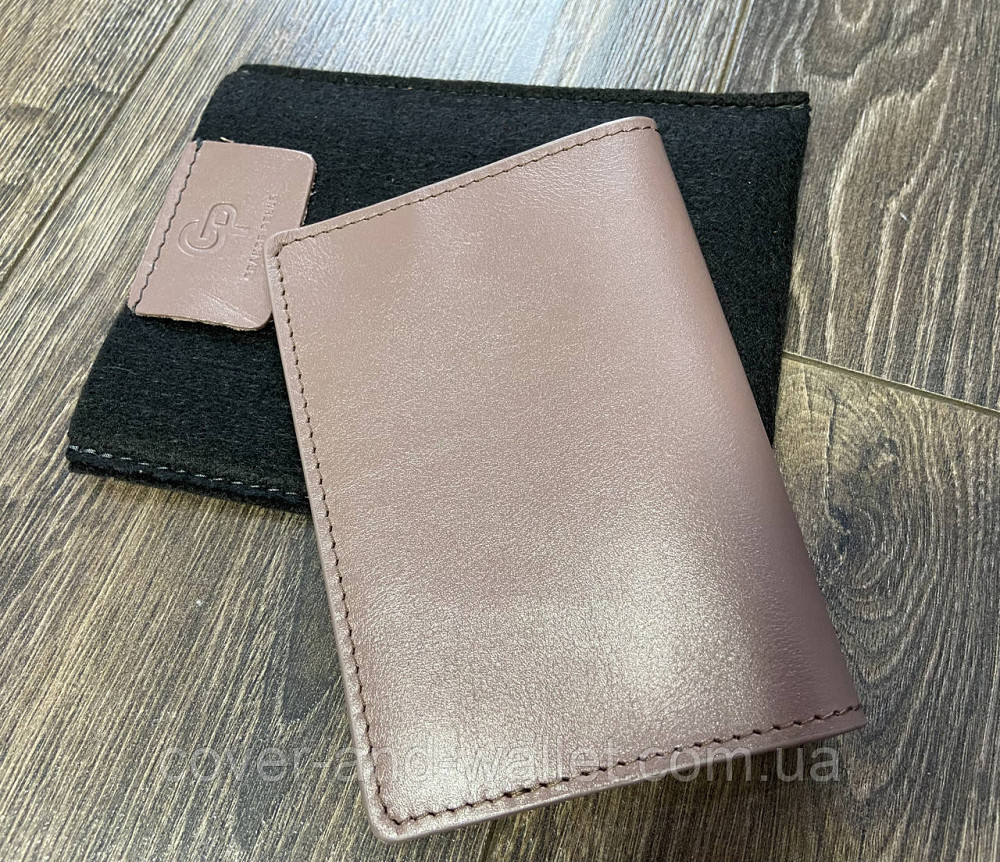 Красива жіноча обкладинка на паспорт світло-рожевого кольору зі шкіри Grande Pelle Київ - фото 3