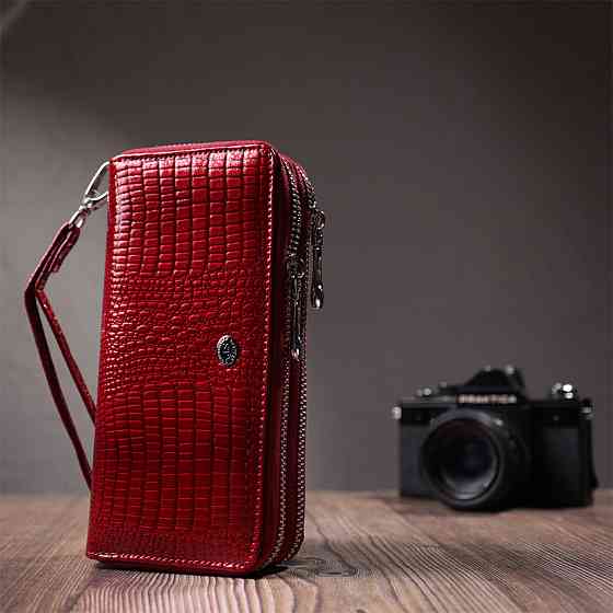 Фактурный клатч на два отделения из лакированной натуральной кожи ST Leather 22692 Красный Киев