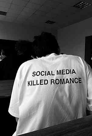 Футболка Social Media Killed Romance Чернівці