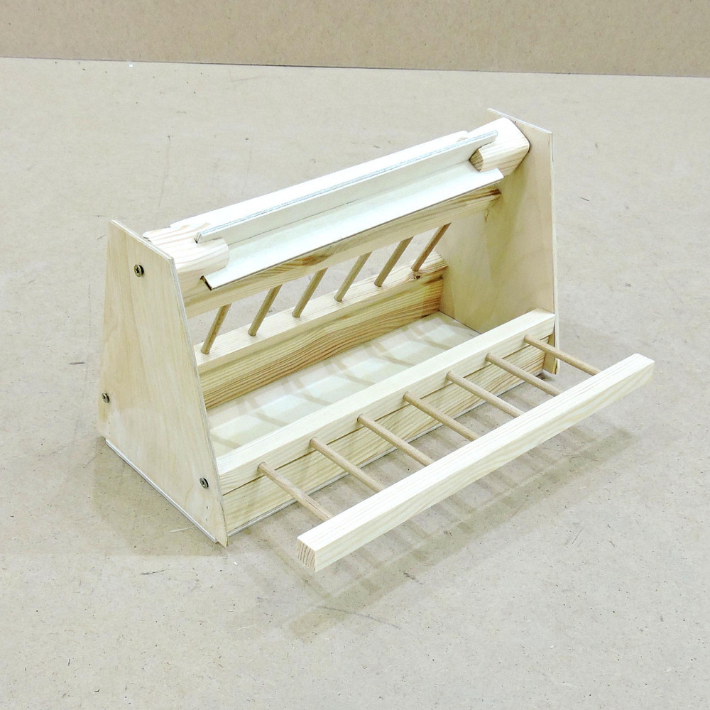 Деревянная кормушка для голубей 