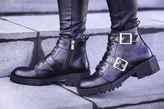 Черевики жіночі шкіряні демісезонні весна-осінь на низькому ходу чорні (2761) р. 38-40 / Череви Коломыя