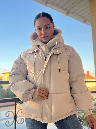 Куртка женская Lady Yep 8096 оверсайз с капюшоном и мехом тедди бежевая, бежевый, 42 Одесса - изображение 9