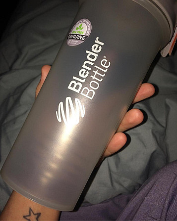 Шейкер спортивний BlenderBottle Pro45 1270ml Grey/White Кам'янське - фото 9