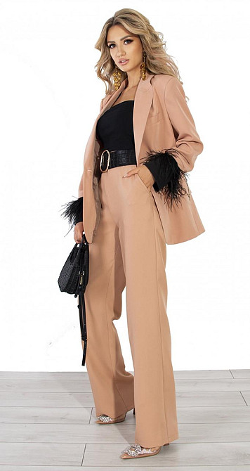 Класичний костюм із пір'ям Київ - фото 6