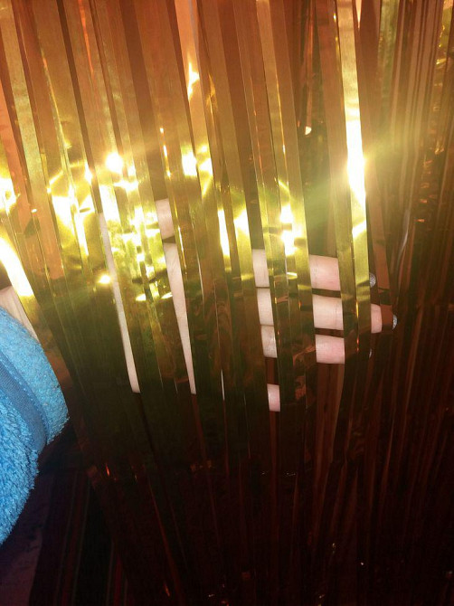 Дощик для фотозони новорічний святковий 2м на 1м золотистий Київ - фото 8