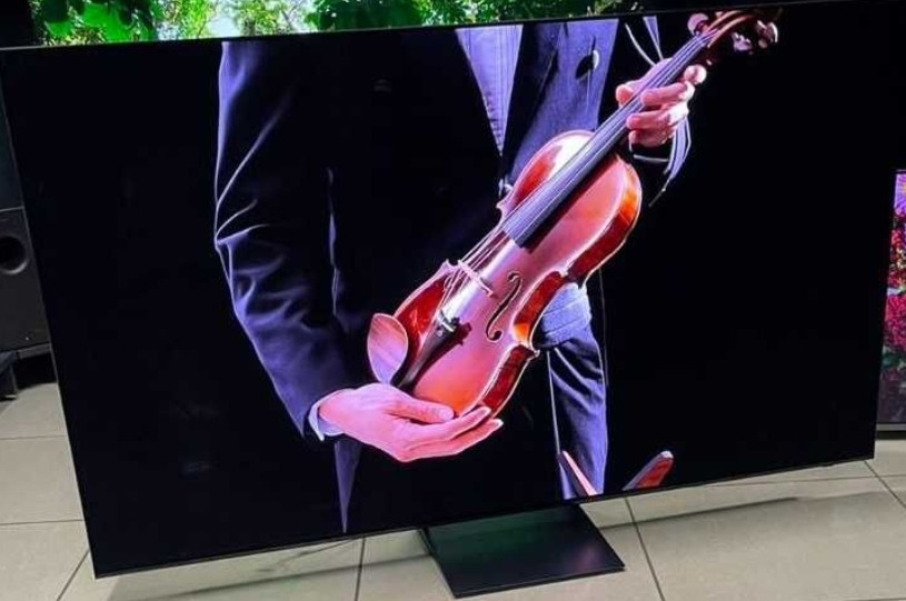 Телевизор Безрамный: 77