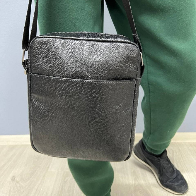 Чоловіча вміщаюча барсетка з натуральної шкіри, чорна через плечеMasterSem Київ - фото 5