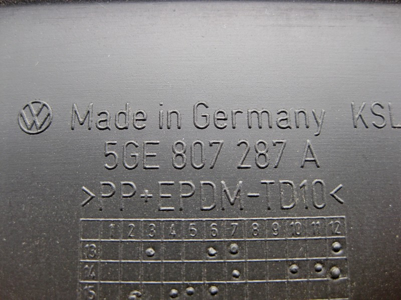 VAG  5GE807287A Подіум - накладка номерного знака на передньому бампері VW Golf 7 USA Одесса - изображение 3
