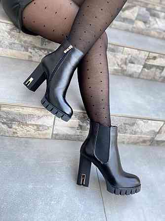 Жіночі черевики VELONY чорні натуральна шкіра каблук 9см висота 11см (71A-4-2) Коломия