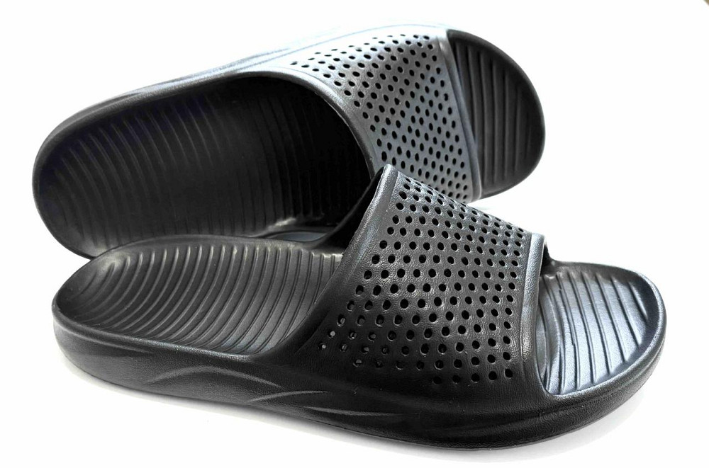 Чоловічі шльопанці чорні з дірочками для вентиляції, зручні, тримають форму перфорований верх Новинка 44 Одеса - фото 1
