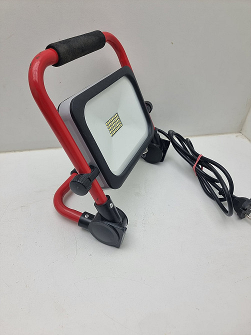 Прожектор з підставкою колірна температура 6500K, 20Вт, 220В Dema l20s (товар вживаний) Луцк - изображение 2