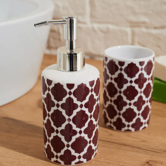 Шторка для ванной и душа набор аксессуаров и ванных принадлежностей: шторка,стакан для щеток,дозатор для мыла Каменец-Подольский