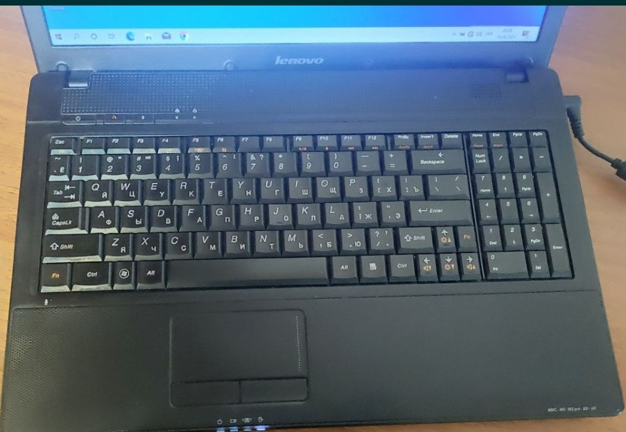 Ноутбук швидкий: Lenovo 15.6" LED, Intel, 4Gb. DDR3, 750Gb Київ - фото 1