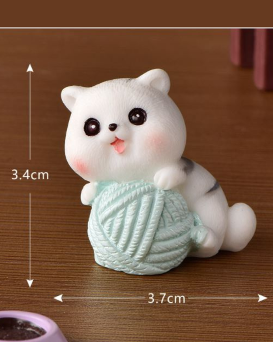 Миниатюрная фигурка Котик для флорариума, мини-сада 3.4 х 3.7 см Котик білий з клубочком Одесса - изображение 1