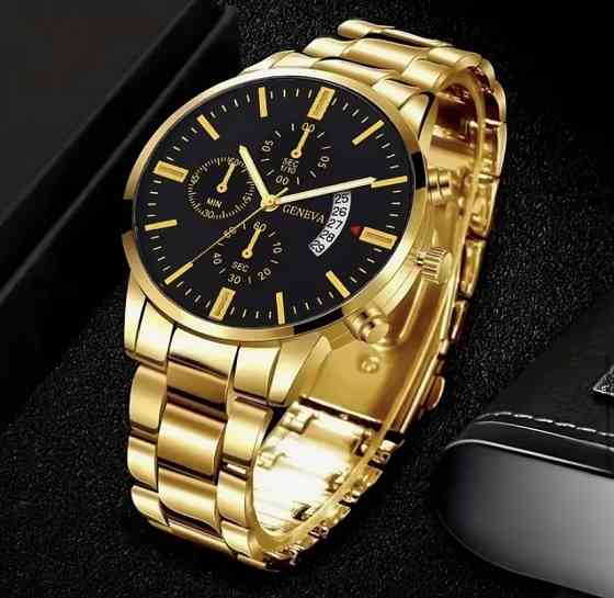 Подарочный набор для мужчин наручные часы с датой с браслетом кулоном и кольцом золотистый Киев
