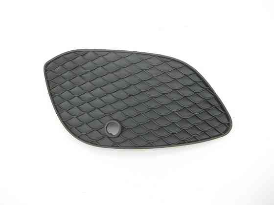 Mercedes-Benz  A2538850122 Нова декоративна бічна сітка у передній бампер під парктронік ліва GLC X253 Одесса