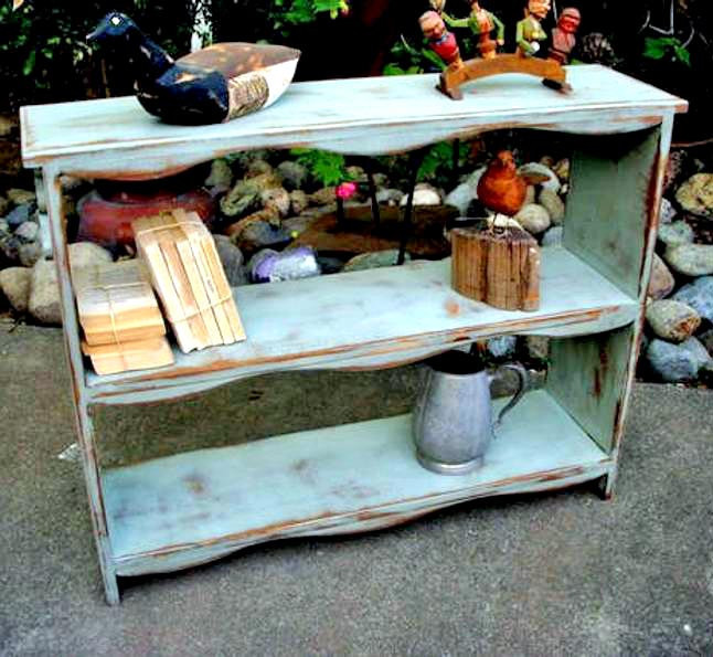 Настенная книжная полка 