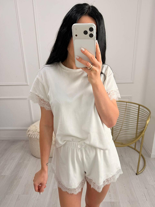 Жіноча піжама двійка з велюру з мереживом Молочний Одеса - фото 3