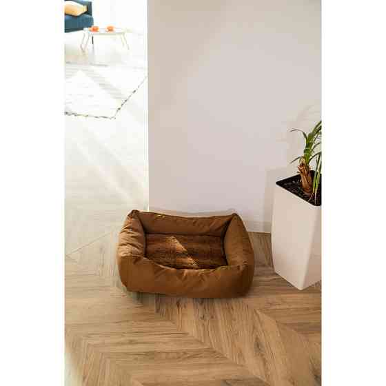 Водоотталкивающий лежак со съемным чехлом и двухсторонней меховой подушкой Incor Коричневый 10040 Киев