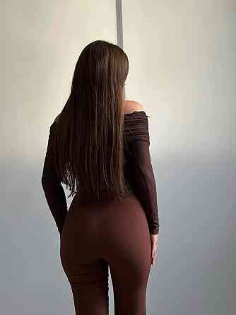 Жіночий лонгслів із відкритими плечима та витонченим драпіруванням трикотаж масло Шоколад Одеса