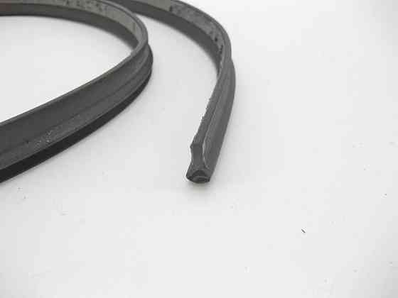 Mercedes-Benz  A2927820500 Ущільнювач зсувного люка спереду GLE Coupe C292 Одеса