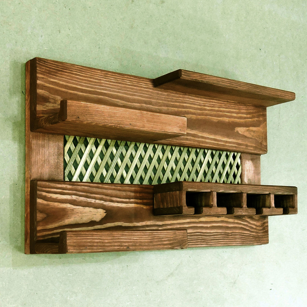 Настенная винная полка 