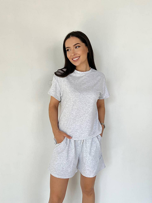 Женский летний прогулочный костюм двойка: футболка и шорты двунитка Серый, 48/52 Одесса - изображение 1