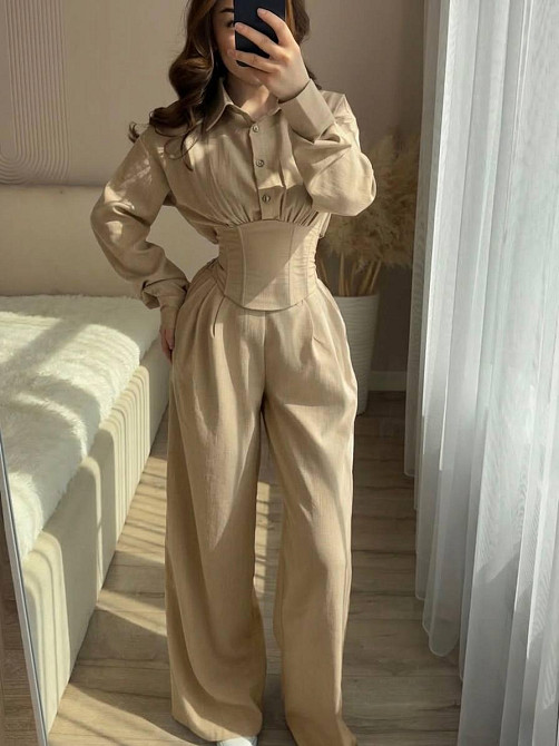 Жіночий стильний трендовий повсякденний костюм льон жатка Бежевий, 42/46 Одеса - фото 1