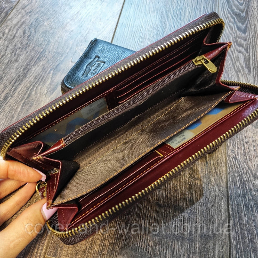 Стильний чоловічий шкіряний гаманець на одну блискавку бордового кольору Wedis Київ - фото 3